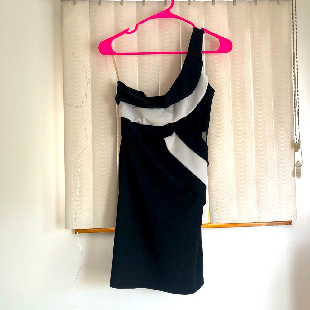 Ruby Rox black and white body con cocktail dress